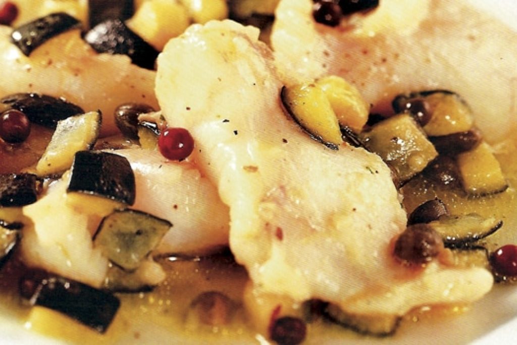 Coda-di-rospo-con-capperi-e-melanzane