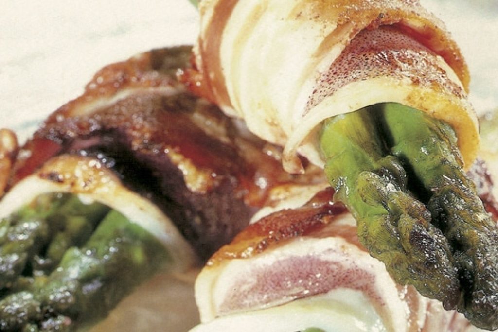 Involtini-di-calamari-con-asparagi-al-bacon