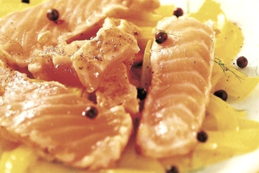 Tagliata-di-salmone-marinato