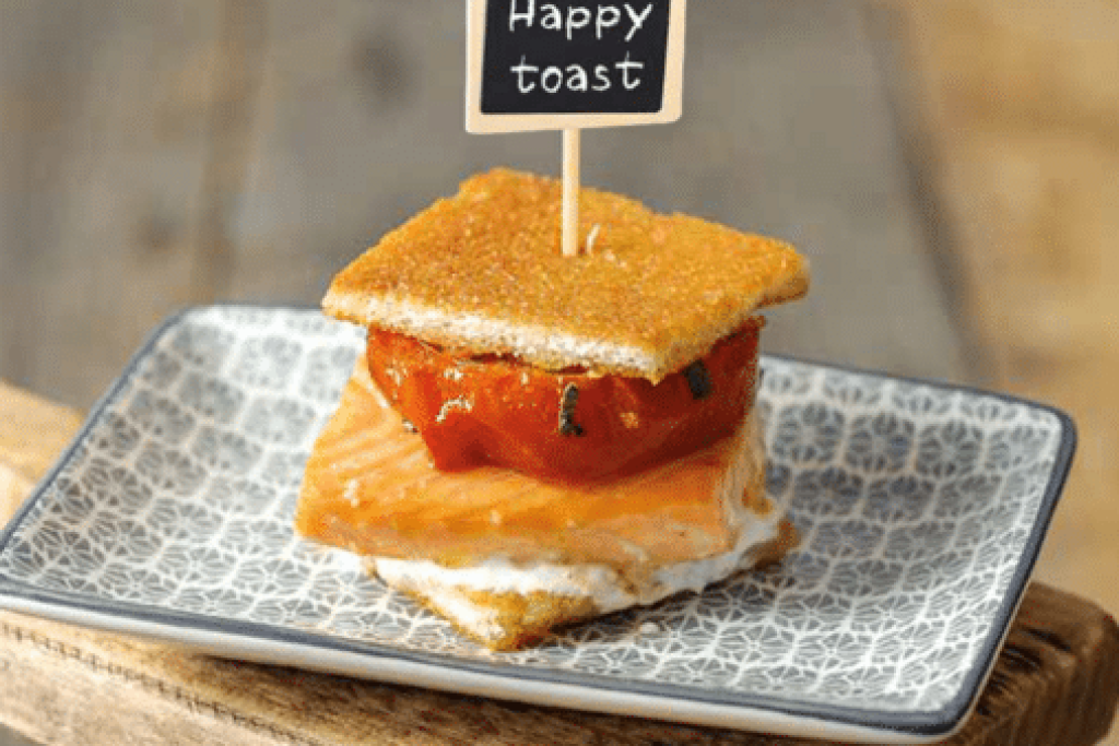 mini tost con salmone